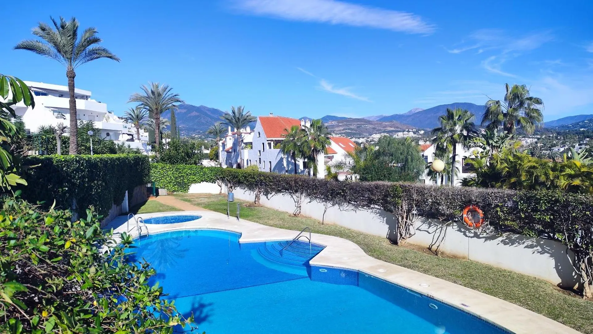 Stunning Views Senorio De Aloha Apartment Marbella Spain