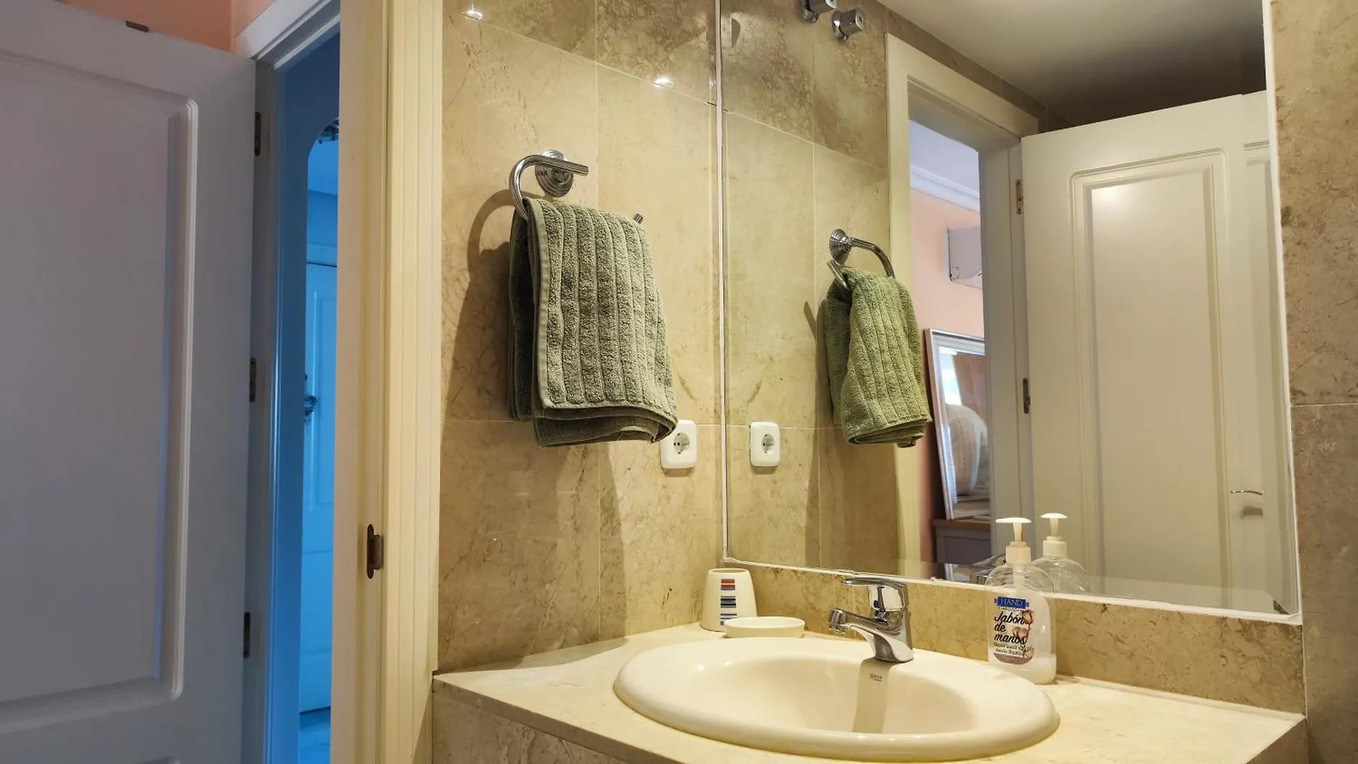 Stunning Views Senorio De Aloha Apartment Marbella